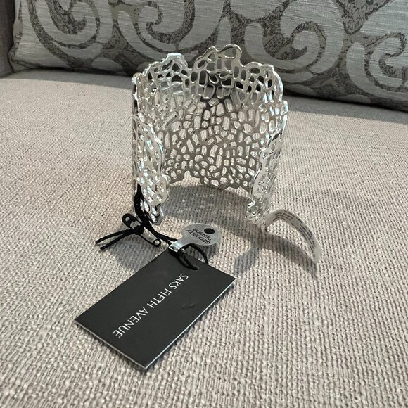 SAKS Silver Cuff Bracelet & Earrings - Picture 3 of 4